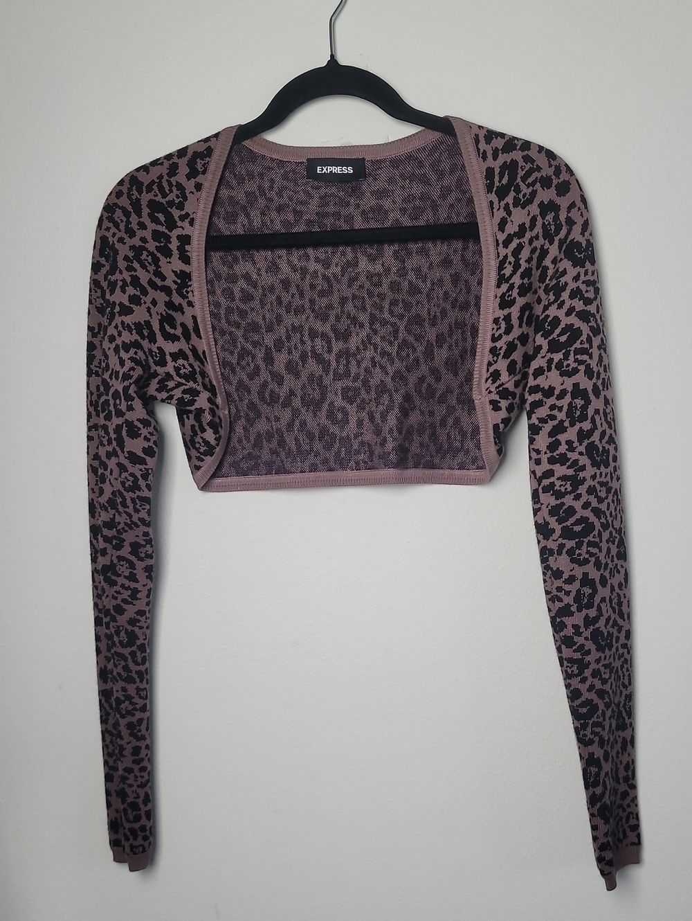 3/$20🎉 Express leopard print cropped bolero cardigan shrug